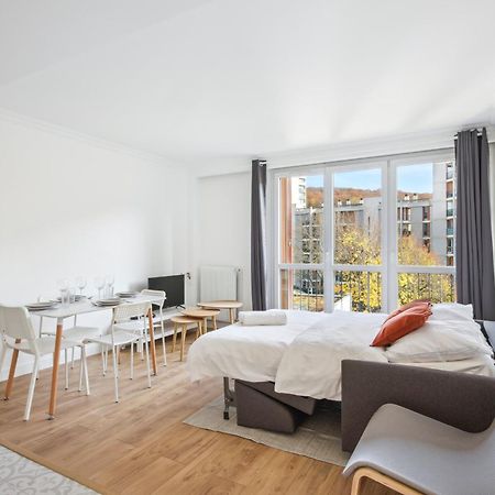 Appartamento Chic Apart With Parking Chaville Esterno foto