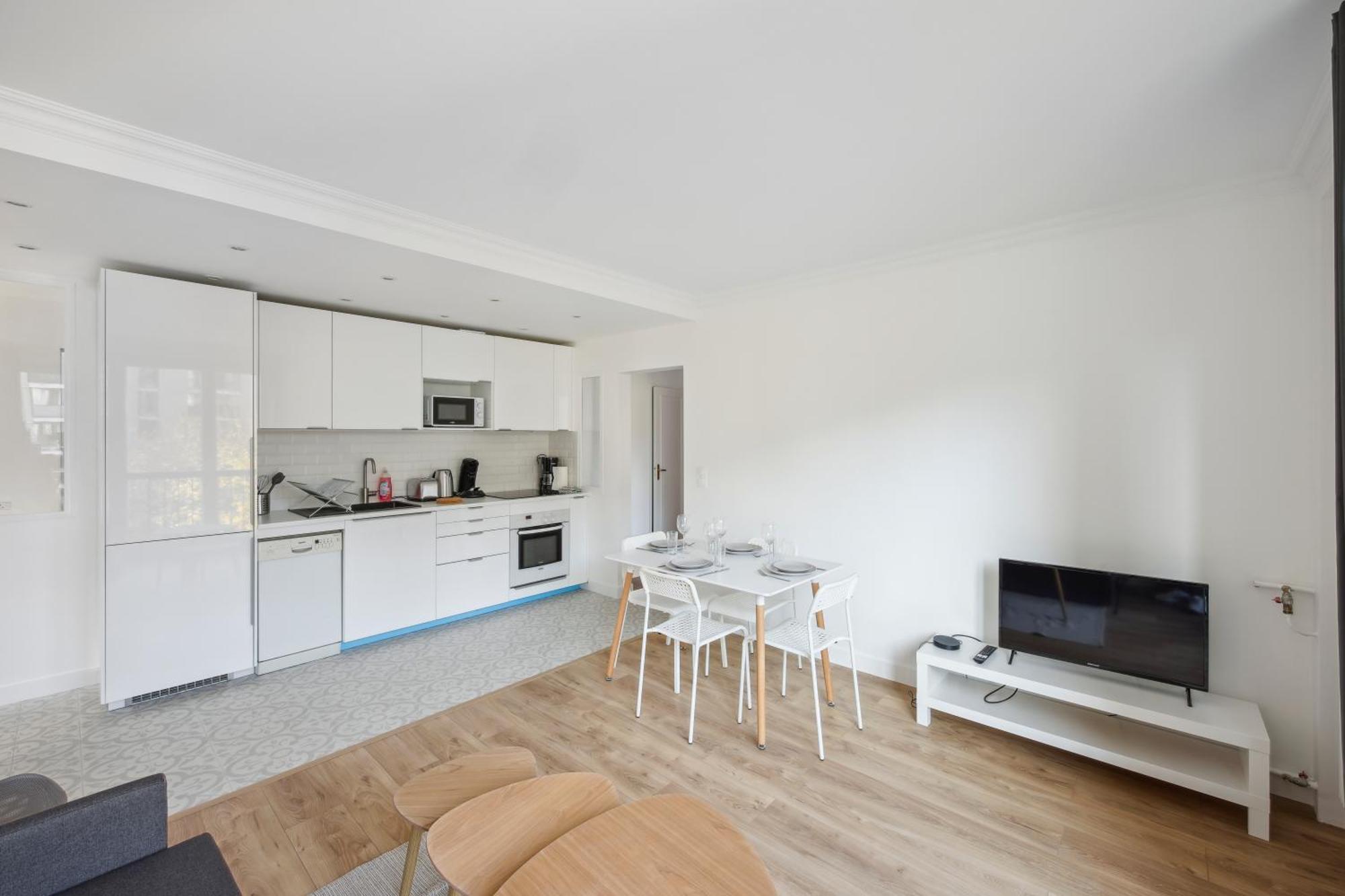 Appartamento Chic Apart With Parking Chaville Esterno foto